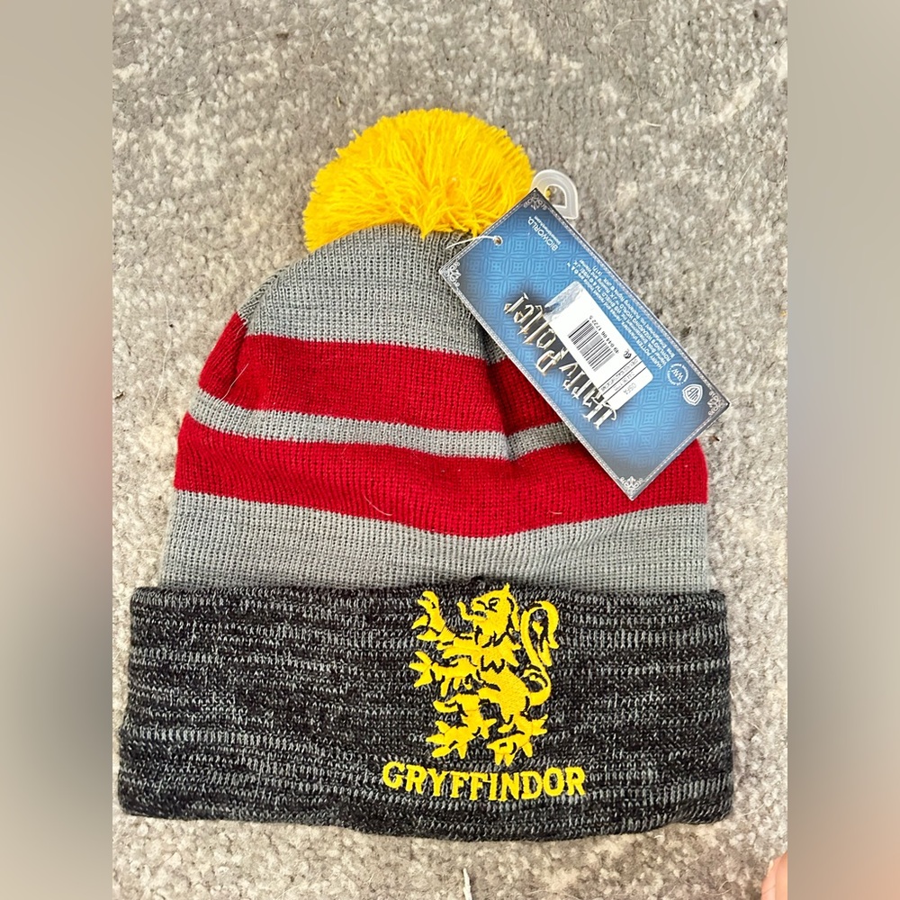 Gryffindor hat NWT